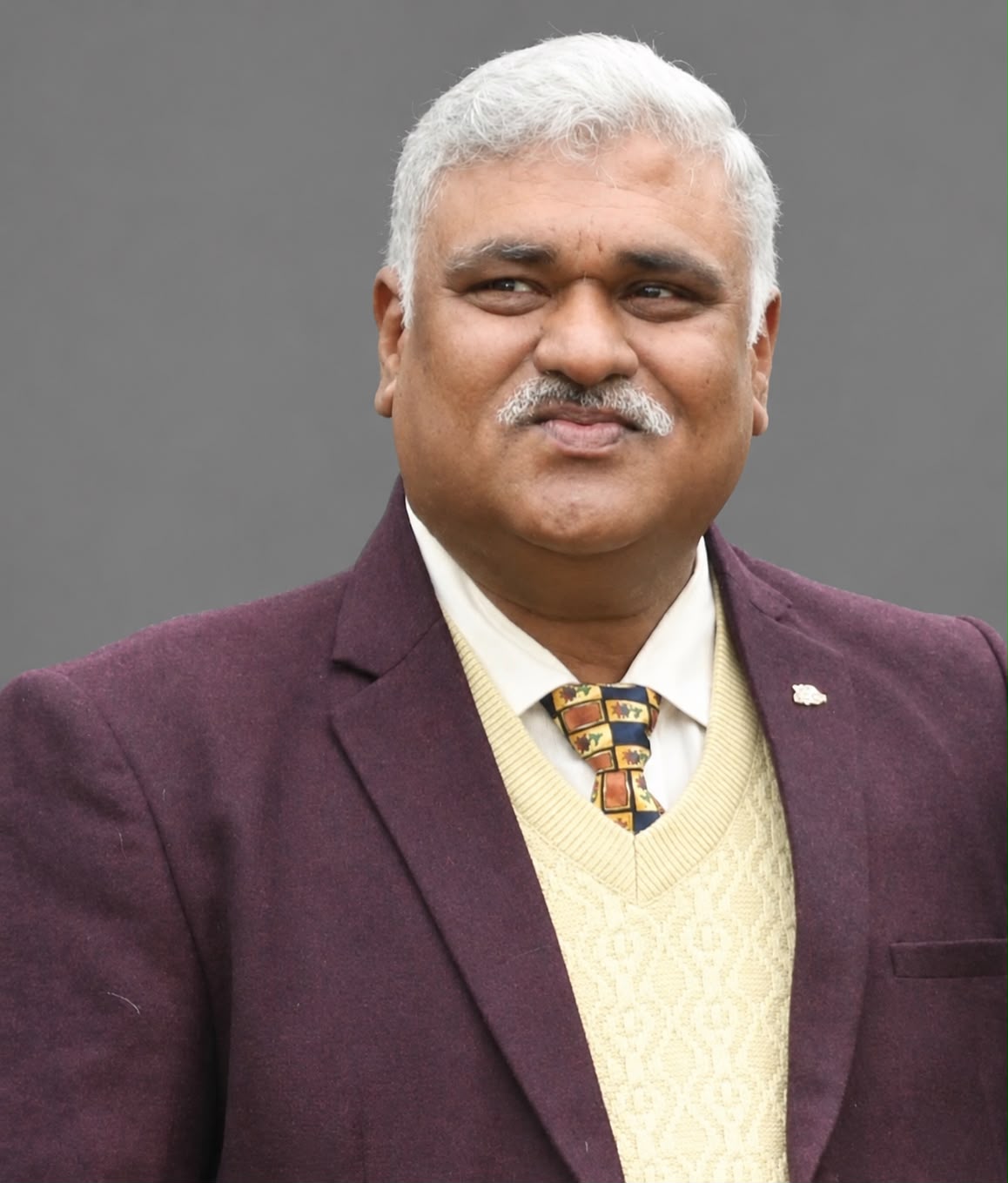 SRI R MANI NAIDU